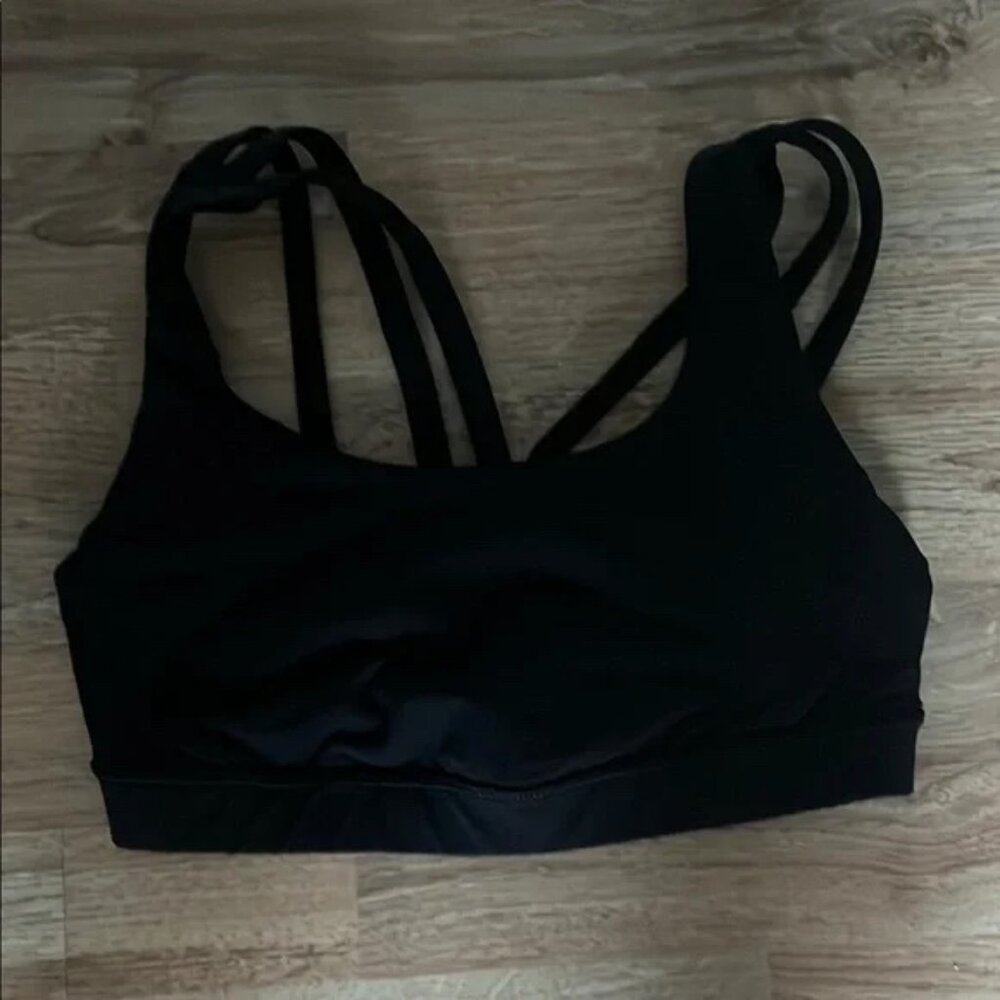 Lululemon bra, black, size 6, good condition